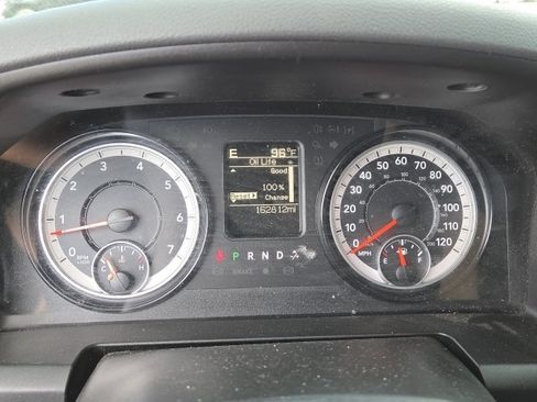 Used 2019 RAM 1500 Classic SLT AWD/4WD image 17