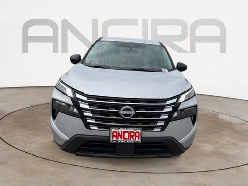 Used 2024 Nissan Rogue S FWD image 5