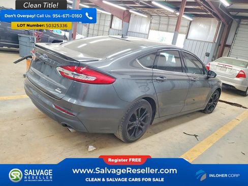 Used 2020 Ford Fusion SE w/ Equipment Group 151A FWD image 4
