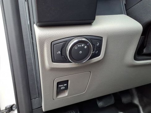 Used 2019 Ford F150 XL w/ Equipment Group 101A Mid AWD/4WD image 19