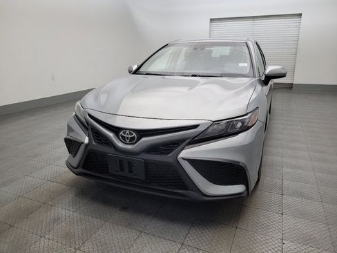 Used 2021 Toyota Camry SE image 15