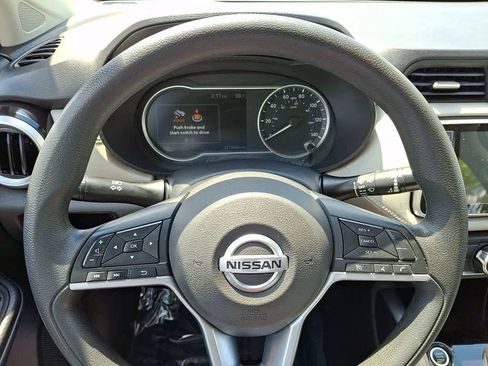 Used 2020 Nissan Versa SV FWD image 18