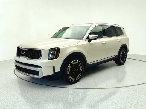 Certified 2024 Kia Telluride EX w/ EX Captain's Chair Package AWD/4WD image 1