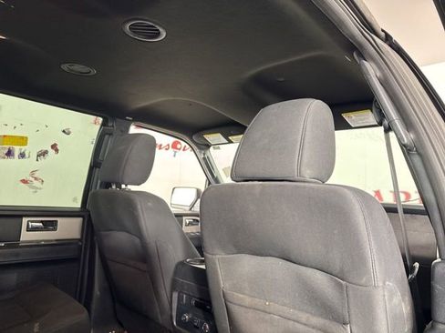 Used 2017 Ford Expedition XLT image 19