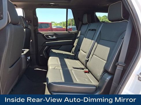 Used 2023 GMC Yukon SLT AWD/4WD image 18