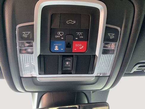 Used 2020 RAM 1500 Limited image 15