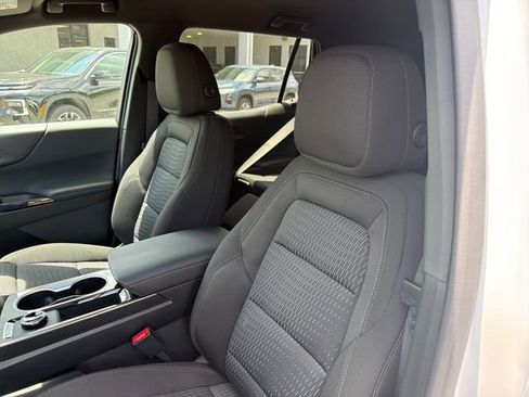New 2026 Chevrolet Equinox LT FWD image 23