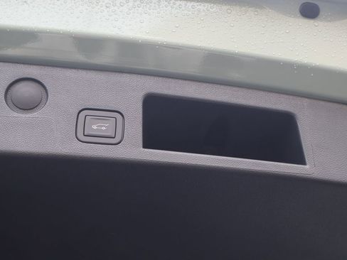 New 2026 Chevrolet Equinox LT w/ Convenience Package II image 44