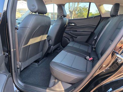 New 2026 Chevrolet Trax LT w/ Sunroof Package image 17