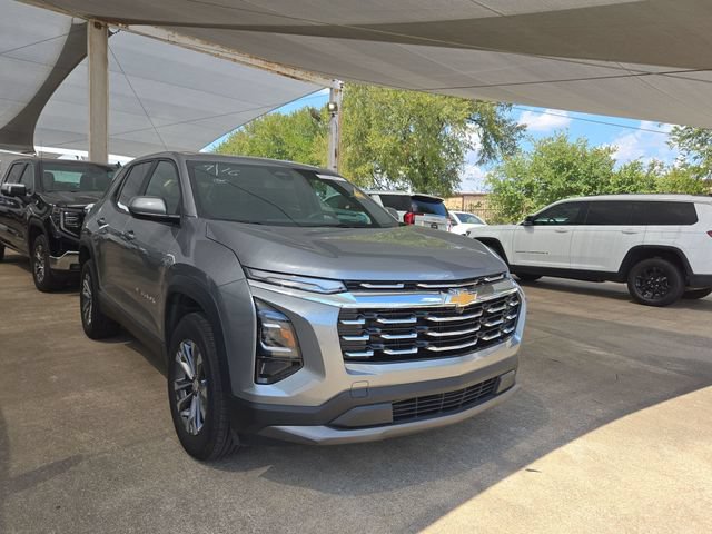 Used 2025 Chevrolet Equinox LT AWD/4WD image 3
