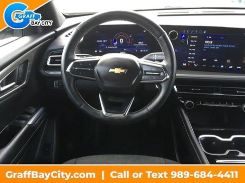 Used 2024 Chevrolet Traverse LT image 13