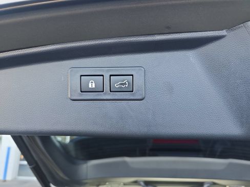 Used 2024 Subaru Outback Touring XT w/ Tech Package 2 AWD/4WD image 17