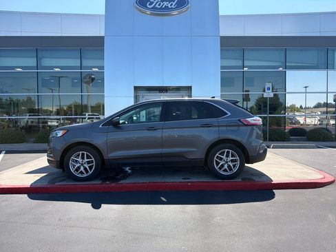 Used 2024 Ford Edge SEL AWD/4WD image 1