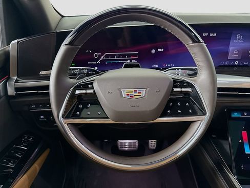 Used 2025 Cadillac Escalade ESV Premium Luxury w/ Touring Package AWD/4WD image 11