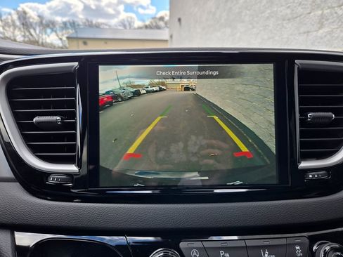 Used 2026 Chrysler Pacifica Select FWD image 26