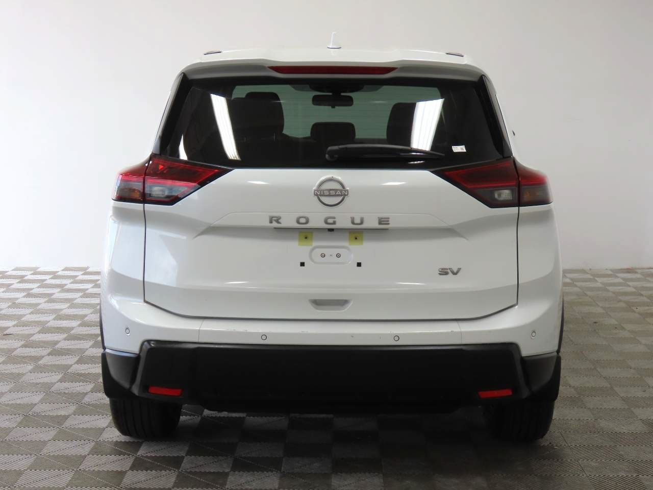 Used 2024 Nissan Rogue SV FWD image 4