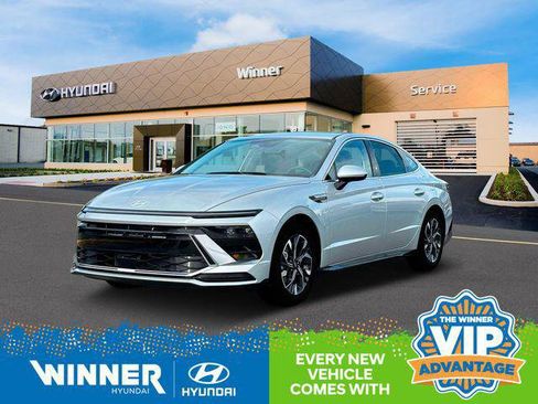 New 2025 Hyundai Sonata SEL image 1