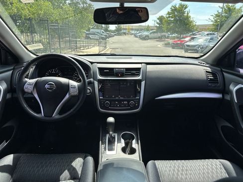 Used 2017 Nissan Altima 2.5 SV w/ Convenience Package FWD image 29