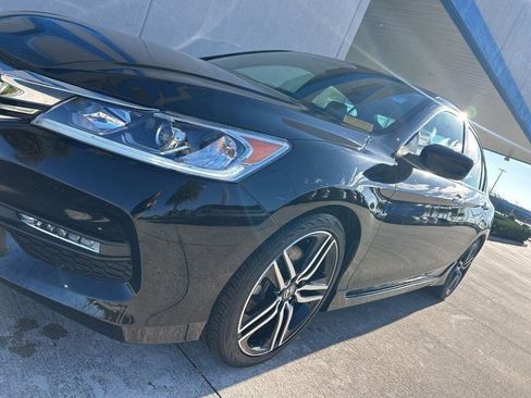 Used 2016 Honda Accord Sport image 4