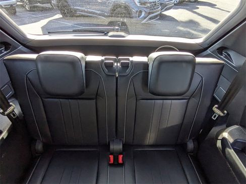 Used 2024 Volkswagen Tiguan SE R-Line image 15