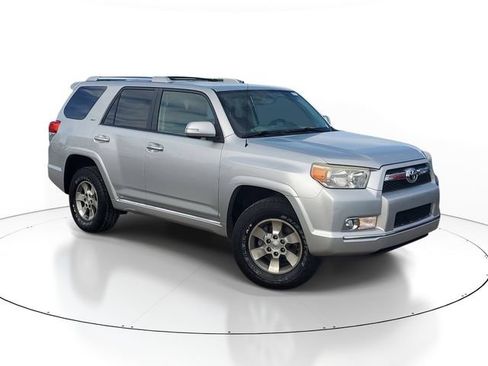 Used 2010 Toyota 4Runner SR5 AWD/4WD image 13
