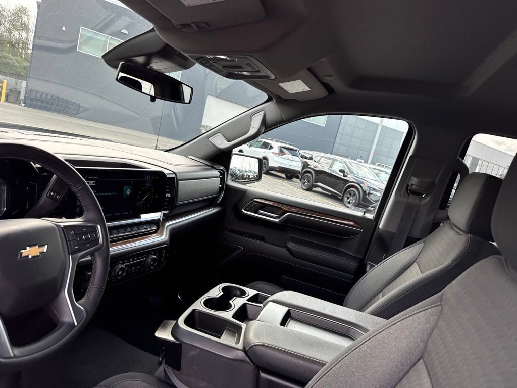 Certified 2024 Chevrolet Silverado 1500 LT AWD/4WD image 22