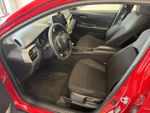Certified 2020 Toyota C-HR LE FWD image 8