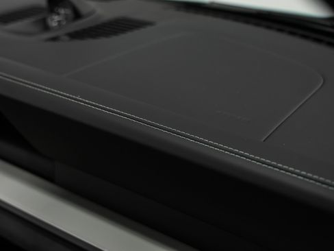 Used 2025 Porsche 911 Targa 4 GTS image 39