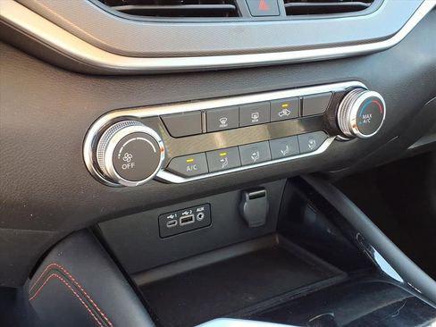 Used 2025 Nissan Altima 2.5 SR image 20