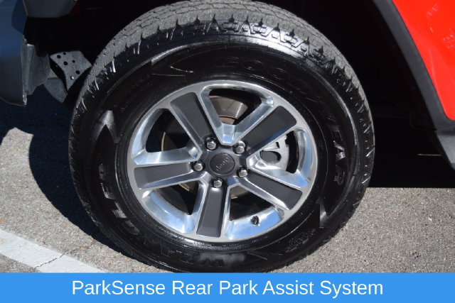 Used 2020 Jeep Wrangler Unlimited Sahara AWD/4WD image 8