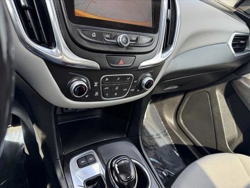 Used 2018 Chevrolet Equinox LT w/ Sun & Infotainment Package image 15