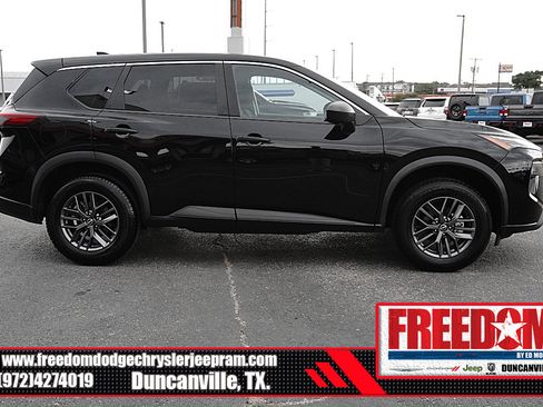 Used 2024 Nissan Rogue S FWD image 6