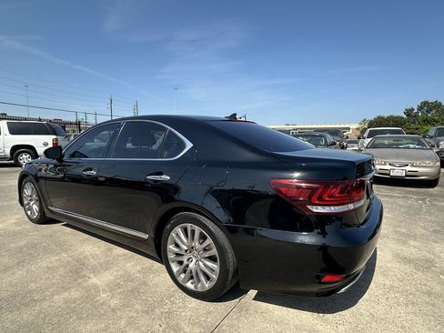 Used 2013 Lexus LS 460 w/ Comfort Pkg RWD image 3