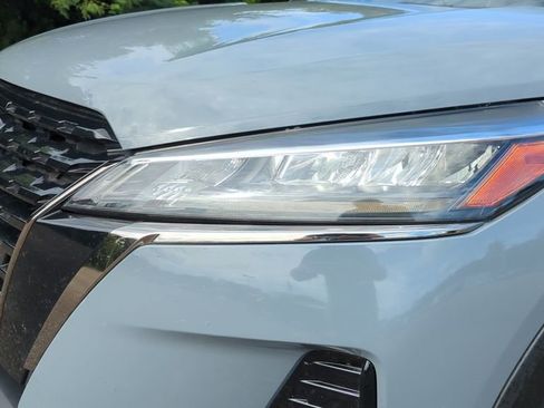 Used 2021 Nissan Kicks SR w/ SR Premium Package FWD image 9