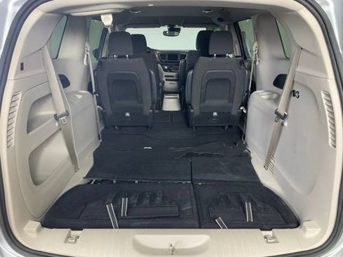 Used 2023 Chrysler Voyager LX FWD image 26