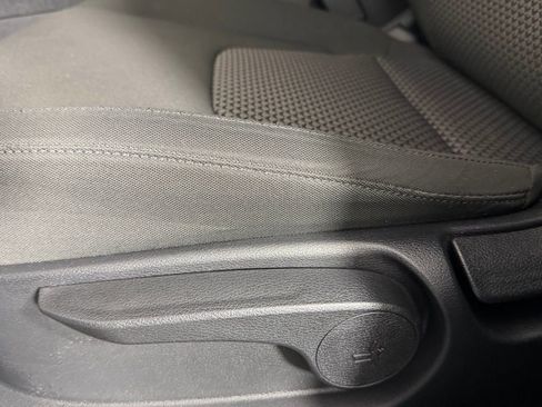 Used 2025 Kia Sportage LX image 21