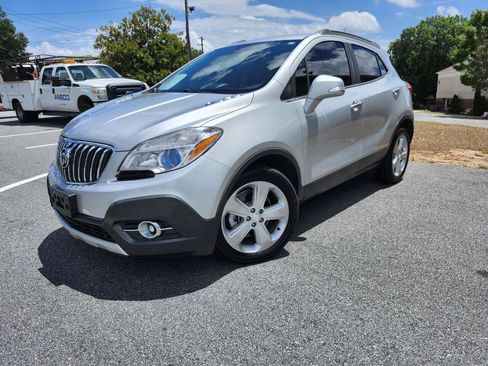 Used 2015 Buick Encore Convenience FWD image 3