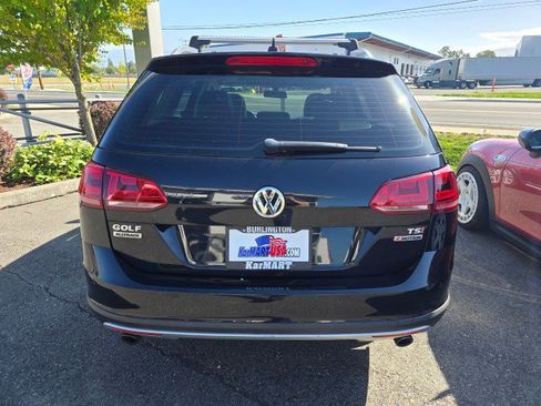 Used 2017 Volkswagen Golf Alltrack S image 5