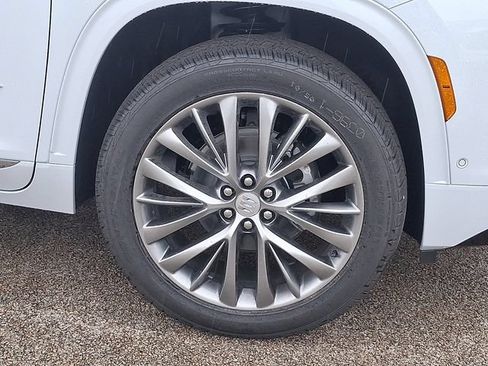 New 2026 Buick Enclave Avenir w/ Super Cruise Package AWD/4WD image 9