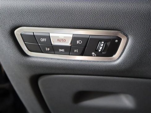 Used 2022 BMW X5 xDrive40i w/ M Sport Package image 42