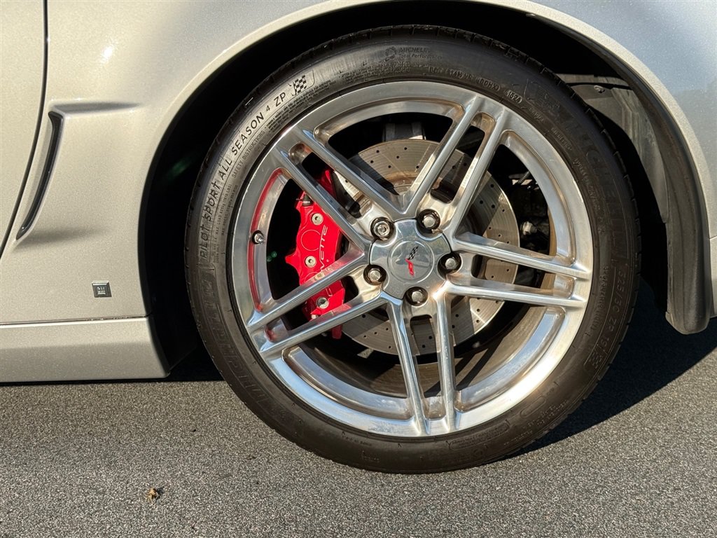 Used 2006 Chevrolet Corvette Z06 w/ Preferred Equipment Group RWD image 9