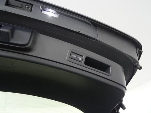 Used 2025 Lexus UX 300h FWD image 18