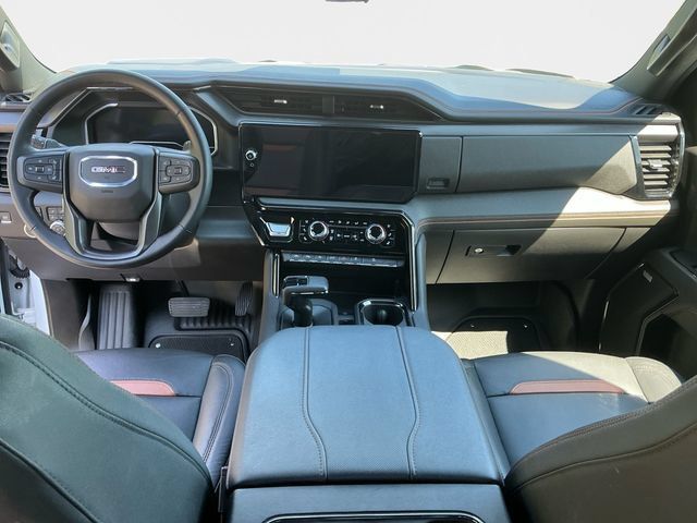 Used 2024 GMC Sierra 1500 AT4 w/ Technology Package AWD/4WD image 11