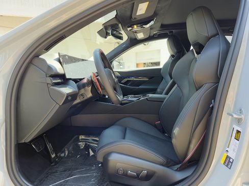 New 2026 BMW M5 w/ Executive Package image 10