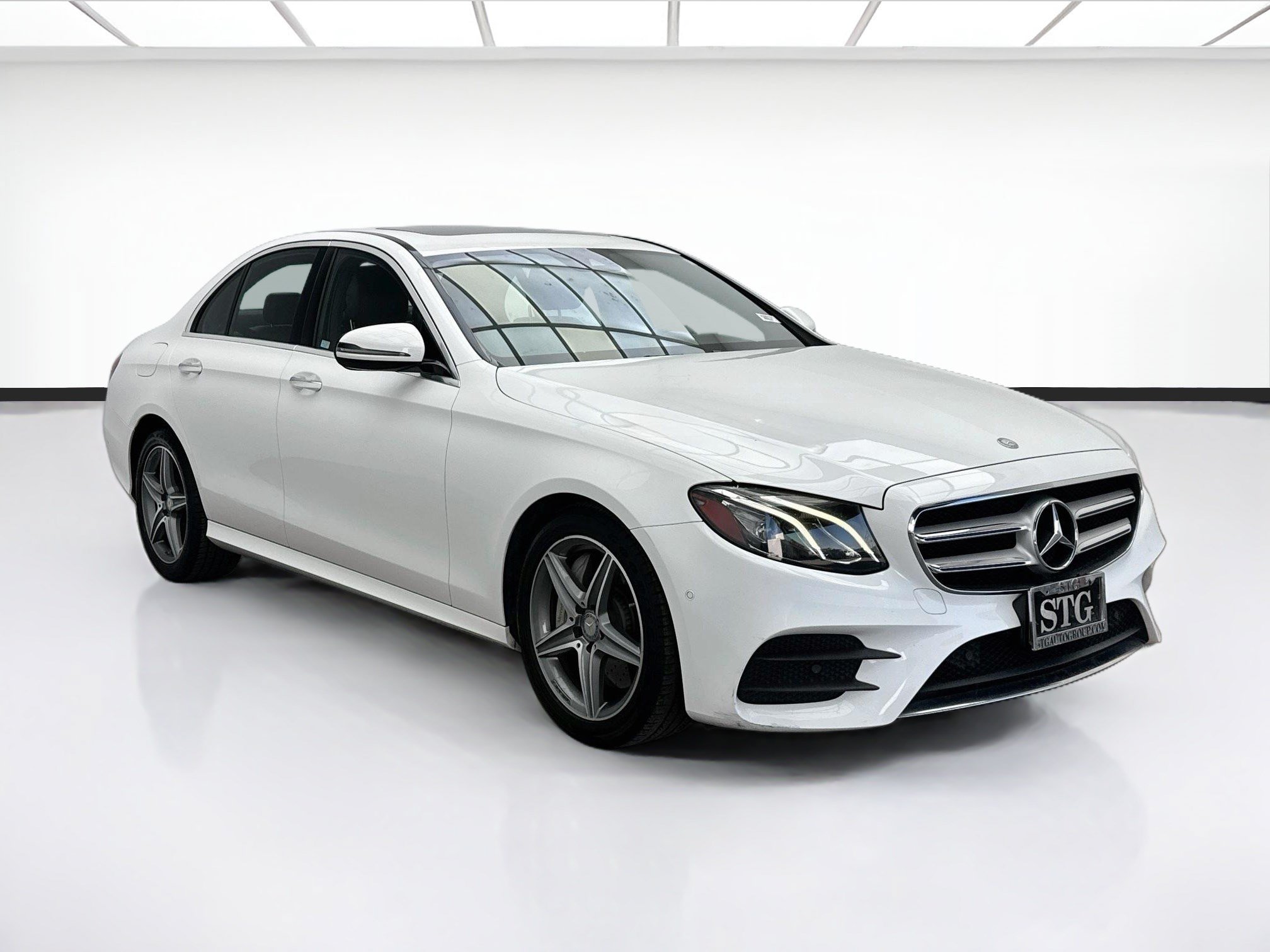 Used 2017 Mercedes-Benz E 300 image 3