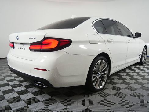 Certified 2023 BMW 530i w/ Convenience Package image 3