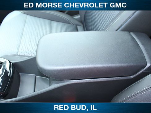 Used 2026 Chevrolet Trax LT w/ LT Convenience Package FWD image 19