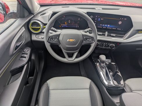 New 2026 Chevrolet Trax LT image 16