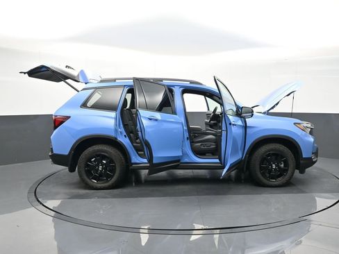 Used 2024 Honda Passport TrailSport image 51