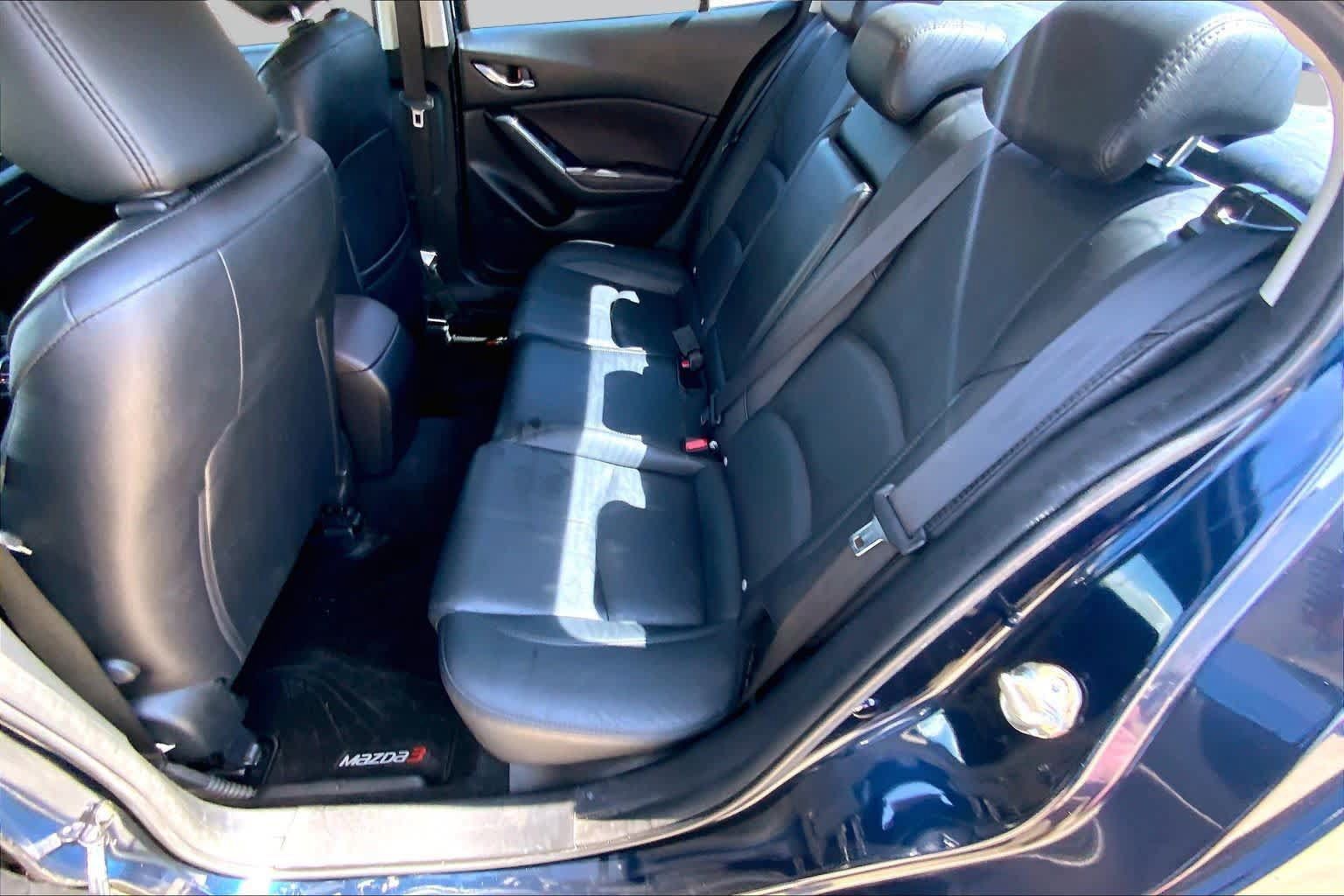 Used 2018 MAZDA MAZDA3 Grand Touring FWD image 19